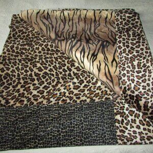 Textured Animal Print Bedspread Coverlet + Accent Pillow Cover - King Size